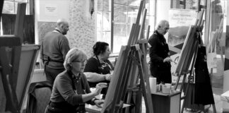 ŞEHRİN GÜZELLİKLERİNİ TUVALE YANSITIYORLAR